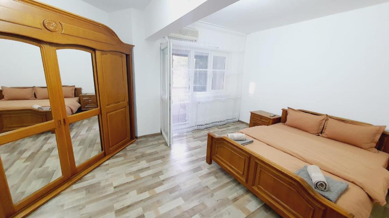 Apartament Radoi Lejlighed Drobeta Turnu Severin Eksteriør billede